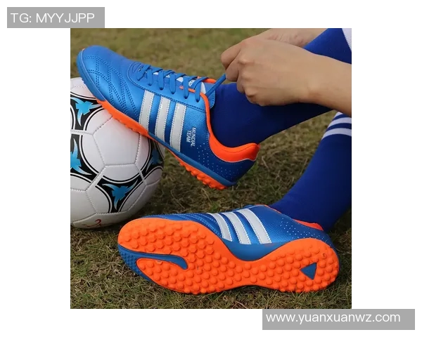 三大足球巨星专属球鞋推荐揭秘打造最佳竞技表现 三大足球巨星专属球鞋推荐揭秘打造最佳竞技表现