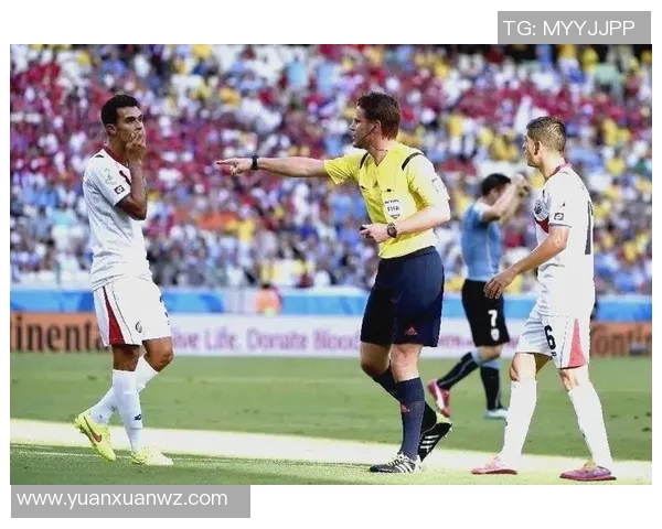 聚焦足球场中位核心探讨中场球星如何掌控比赛节奏与全队命运